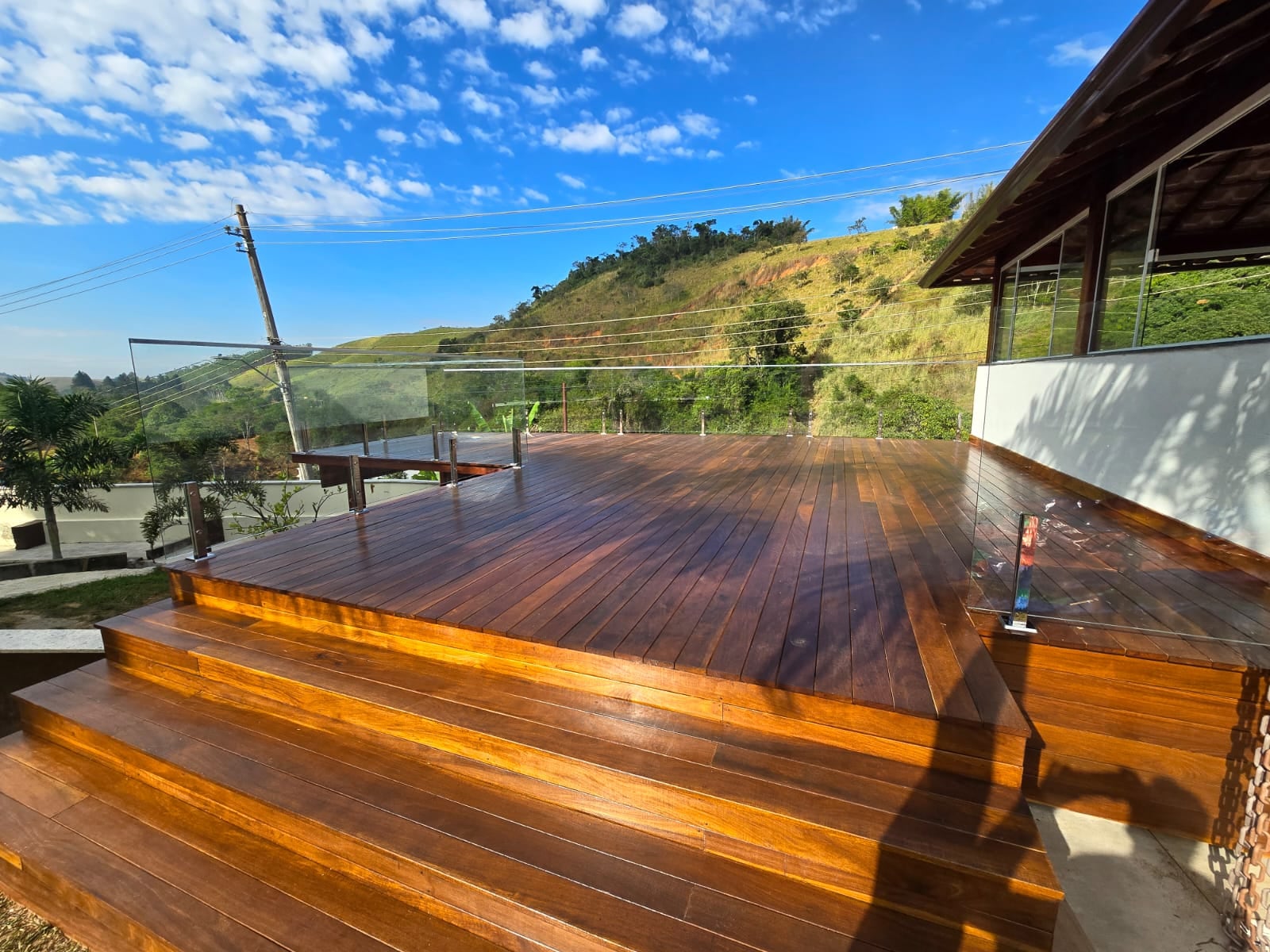 Deck com escadaria